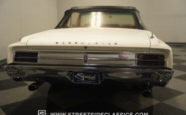 Unknown-Cutlass-1965-Provincial-White-Red-31