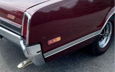 Unknown-Cutlass-1966-MaroonBlack-Top-Black-Vinyl-4