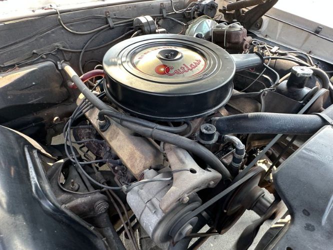 Unknown-Cutlass-1966-White-Black-13