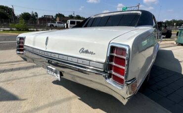 Unknown-Cutlass-1966-White-Black-6