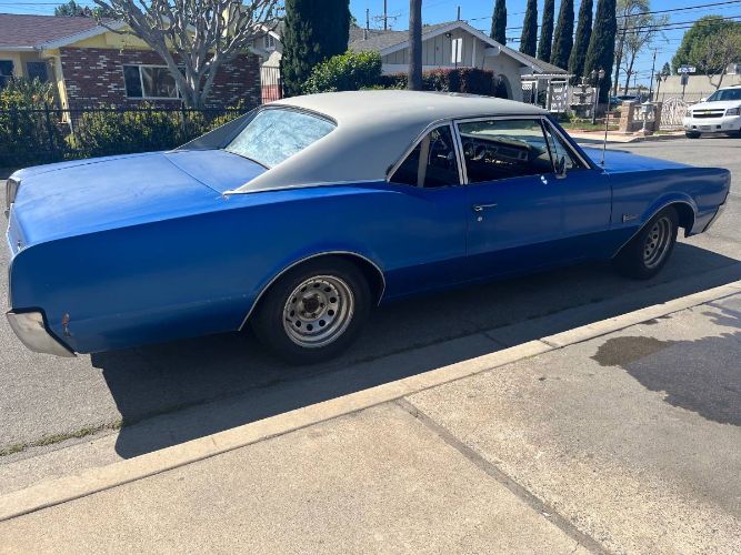 Unknown-Cutlass-1967-16