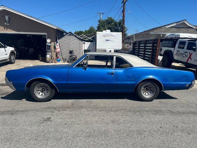 Unknown-Cutlass-1967-18
