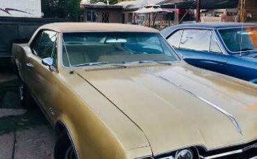 Unknown-Cutlass-1967