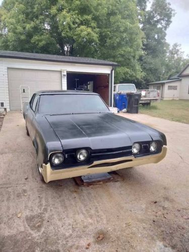 Unknown-Cutlass-1967-Black-13