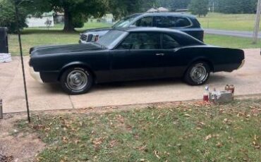 Unknown-Cutlass-1967-Black-4