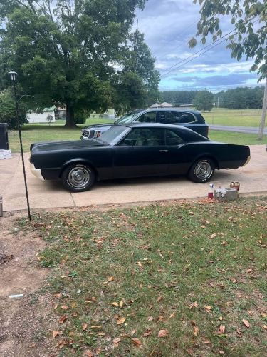 Unknown-Cutlass-1967-Black-4