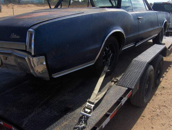 Unknown-Cutlass-1967-Blue-14
