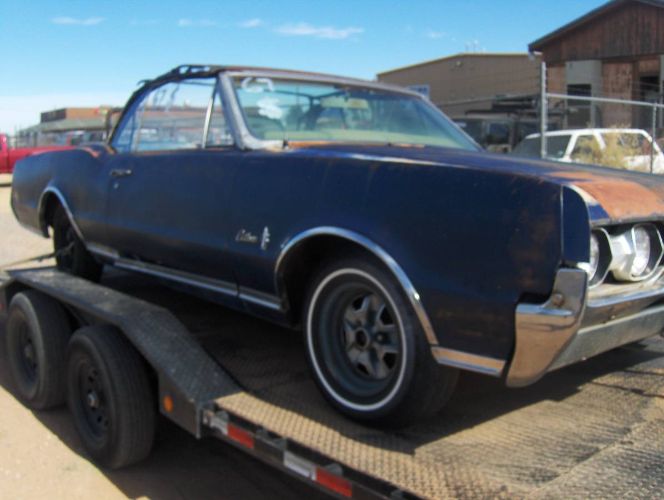 Unknown-Cutlass-1967-Blue-16