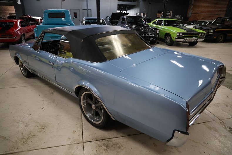 Unknown-Cutlass-1967-Blue-Metallic-Blue-10