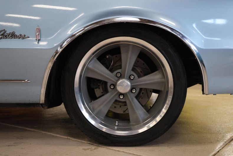 Unknown-Cutlass-1967-Blue-Metallic-Blue-27