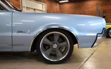 Unknown-Cutlass-1967-Blue-Metallic-Blue-28