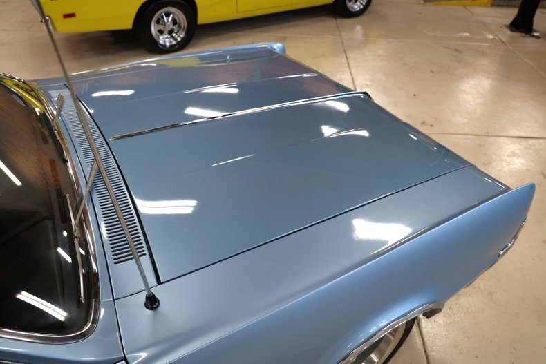 Unknown-Cutlass-1967-Blue-Metallic-Blue-29