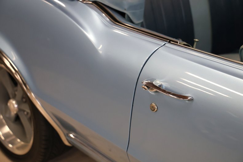 Unknown-Cutlass-1967-Blue-Metallic-Blue-35