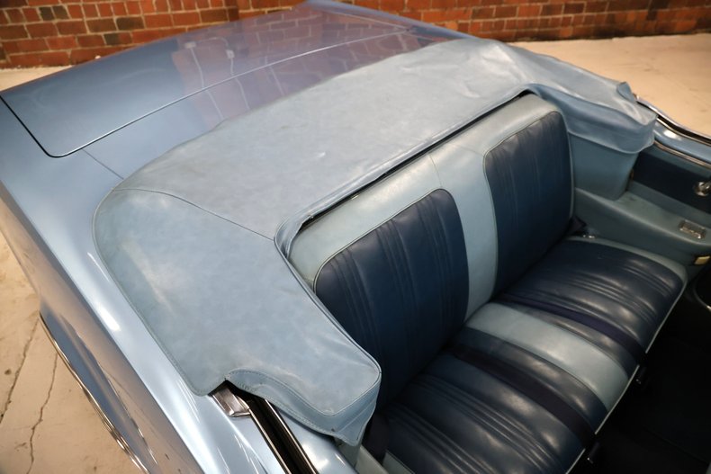 Unknown-Cutlass-1967-Blue-Metallic-Blue-39