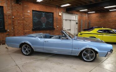 Unknown-Cutlass-1967-Blue-Metallic-Blue-41