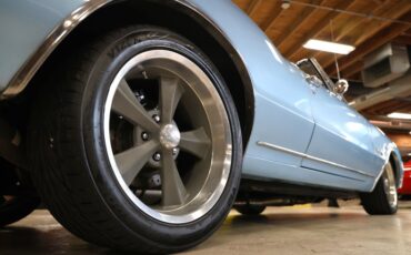 Unknown-Cutlass-1967-Blue-Metallic-Blue-42