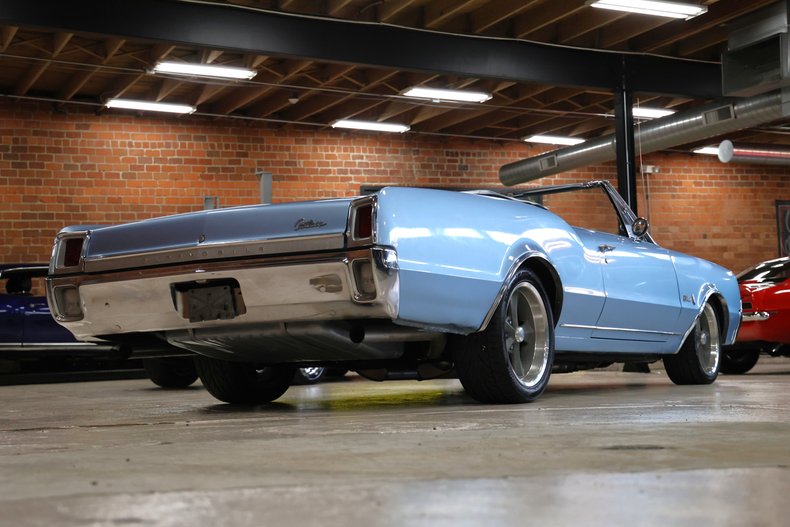 Unknown-Cutlass-1967-Blue-Metallic-Blue-46