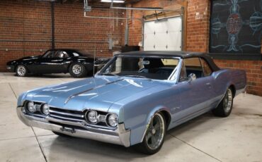 Unknown-Cutlass-1967-Blue-Metallic-Blue-49