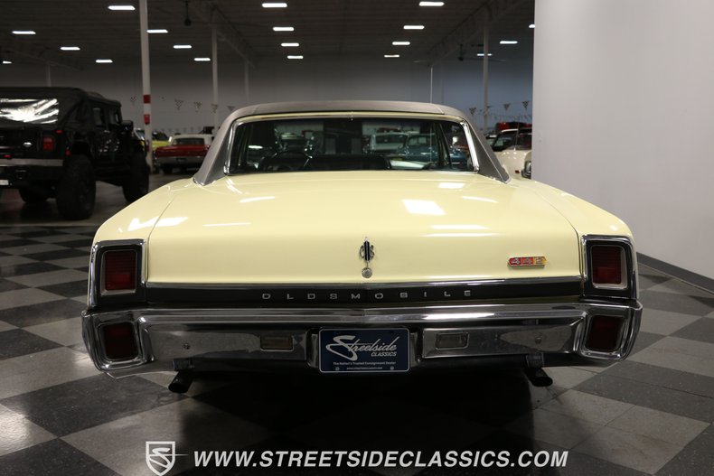 Unknown-Cutlass-1967-Cameo-White-Black-10