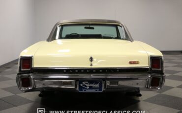 Unknown-Cutlass-1967-Cameo-White-Black-12