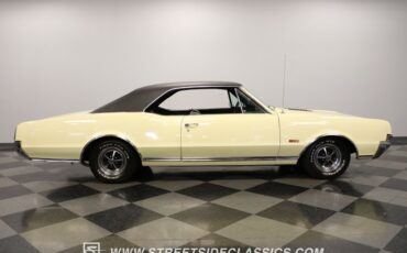 Unknown-Cutlass-1967-Cameo-White-Black-16