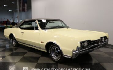 Unknown-Cutlass-1967-Cameo-White-Black-18