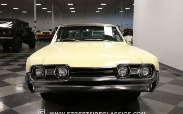 Unknown-Cutlass-1967-Cameo-White-Black-19