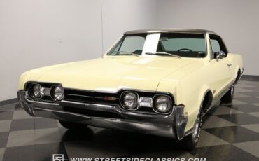 Unknown-Cutlass-1967-Cameo-White-Black-21