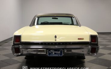 Unknown-Cutlass-1967-Cameo-White-Black-28