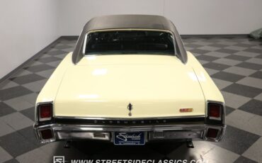 Unknown-Cutlass-1967-Cameo-White-Black-29