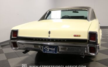 Unknown-Cutlass-1967-Cameo-White-Black-31