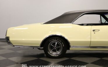 Unknown-Cutlass-1967-Cameo-White-Black-33