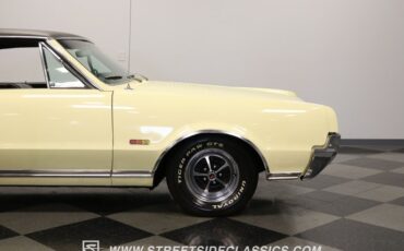 Unknown-Cutlass-1967-Cameo-White-Black-34