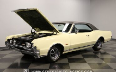Unknown-Cutlass-1967-Cameo-White-Black-36