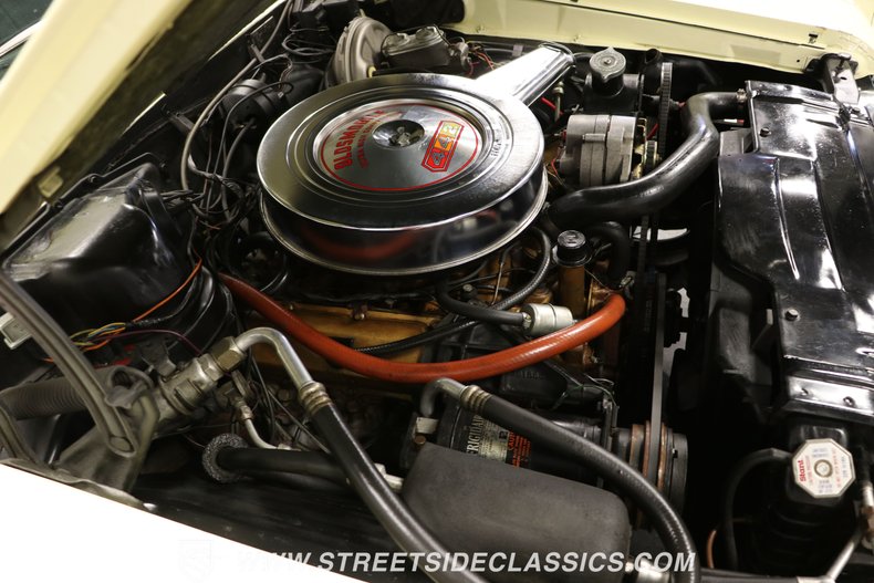 Unknown-Cutlass-1967-Cameo-White-Black-38