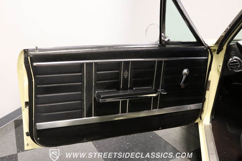 Unknown-Cutlass-1967-Cameo-White-Black-44