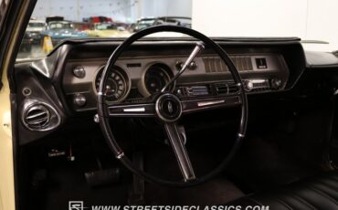 Unknown-Cutlass-1967-Cameo-White-Black-45
