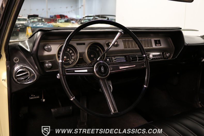 Unknown-Cutlass-1967-Cameo-White-Black-45