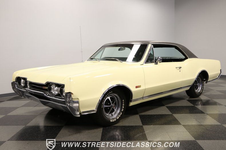 Unknown-Cutlass-1967-Cameo-White-Black-5