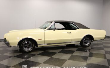 Unknown-Cutlass-1967-Cameo-White-Black-6