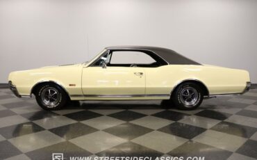 Unknown-Cutlass-1967-Cameo-White-Black-7