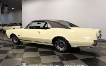Unknown-Cutlass-1967-Cameo-White-Black-8