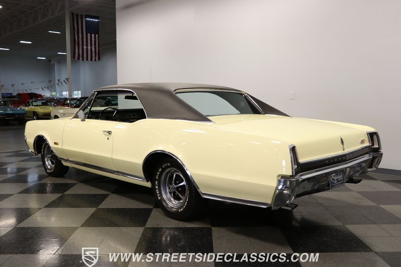 Unknown-Cutlass-1967-Cameo-White-Black-9