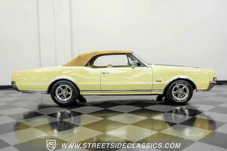 Unknown-Cutlass-1967-Saffron-Yellow-Yellow-19
