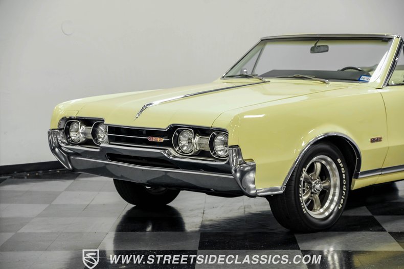 Unknown-Cutlass-1967-Saffron-Yellow-Yellow-23