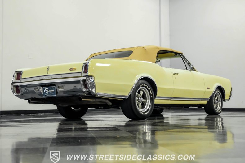Unknown-Cutlass-1967-Saffron-Yellow-Yellow-31