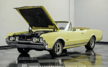 Unknown-Cutlass-1967-Saffron-Yellow-Yellow-37