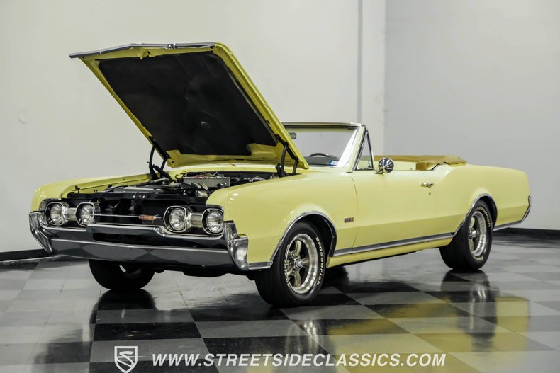 Unknown-Cutlass-1967-Saffron-Yellow-Yellow-37