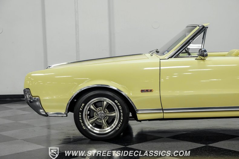 Unknown-Cutlass-1967-Saffron-Yellow-Yellow-6