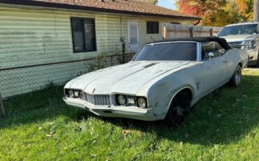 Unknown-Cutlass-1968-Gray